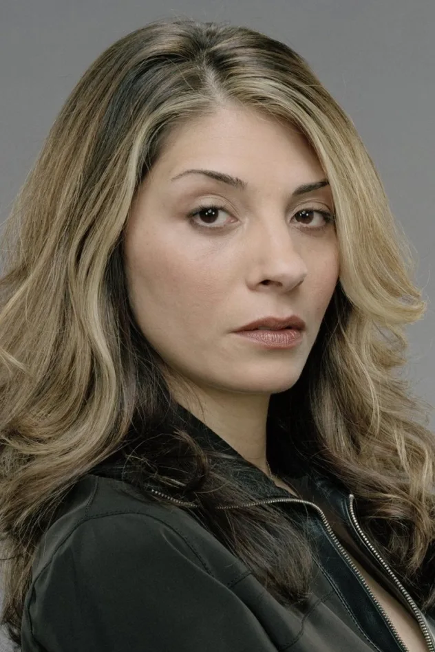 Callie Thorne fotoğrafı