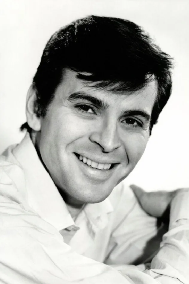 Stuart Damon photo