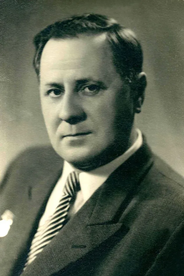 صورة الغلاف لـ Ivan Lyubeznov