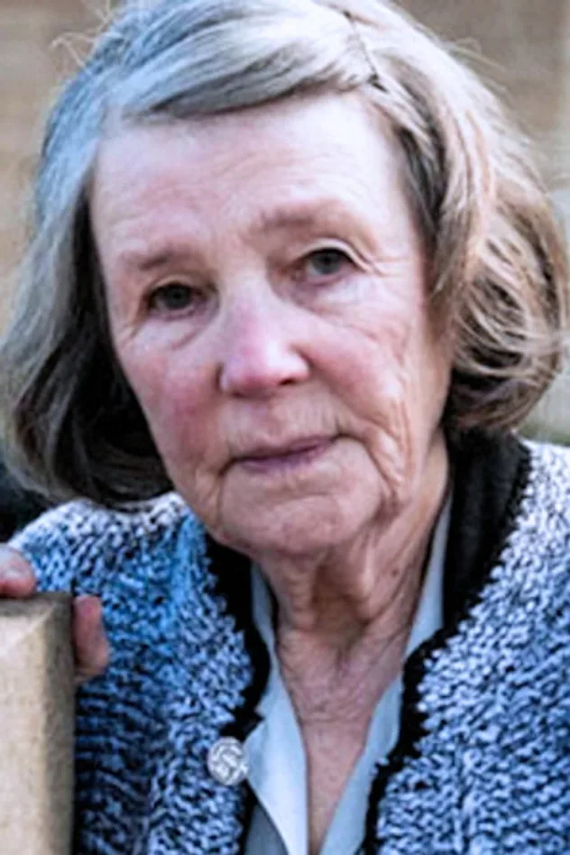 Barbara West photo