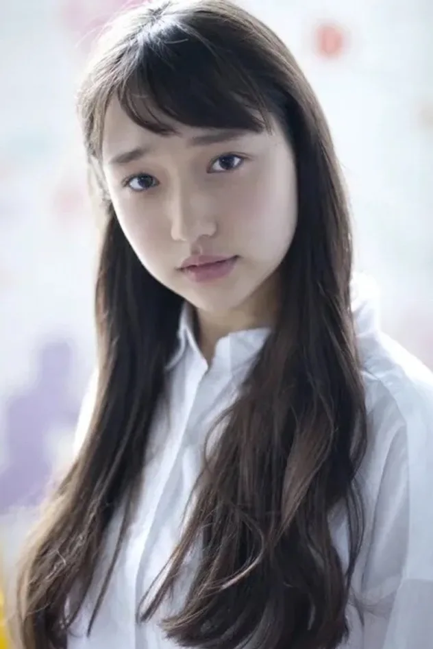 foto de 白本彩奈