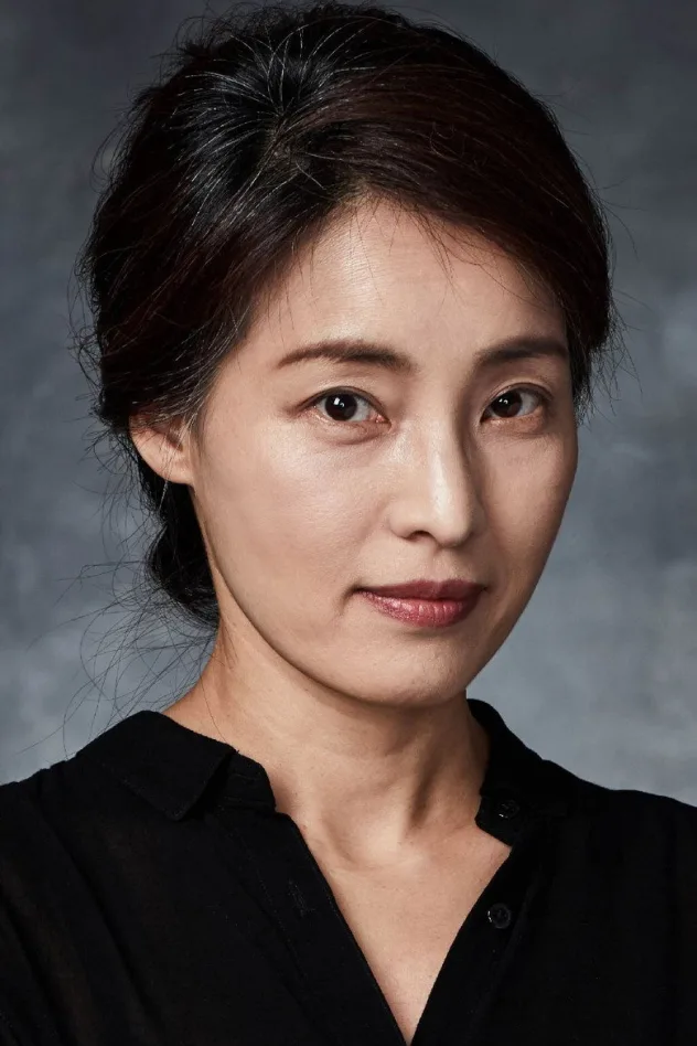 Kang Ji-eun photo