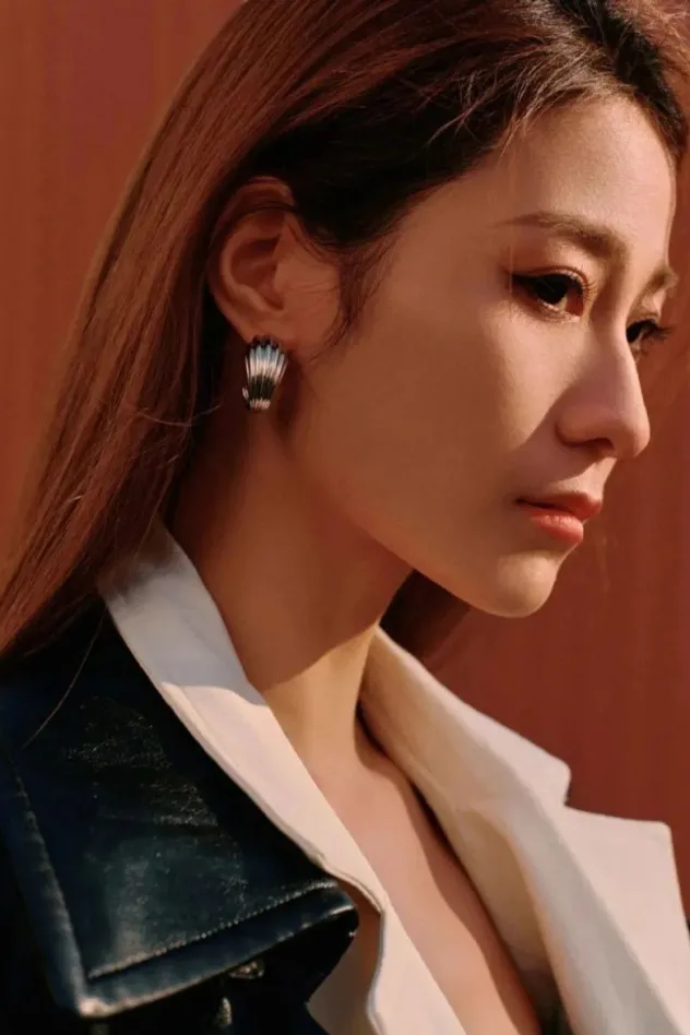 Wen Yingqian