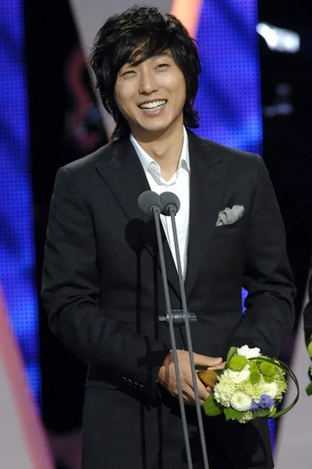 Lee Seung-hyo için kapak görseli