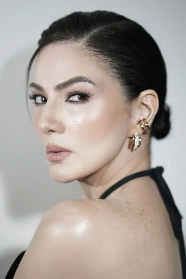 Imagen de portada para Carmina Villarroel