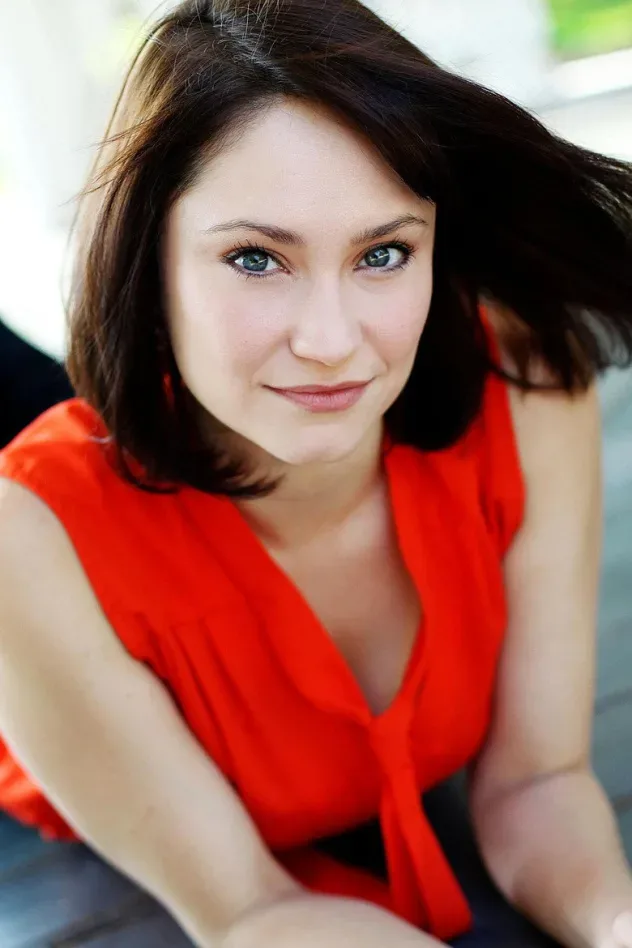 Обложка для Emily Neves