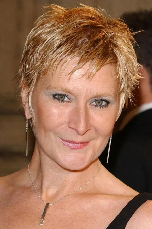 Обложка для Linda Henry