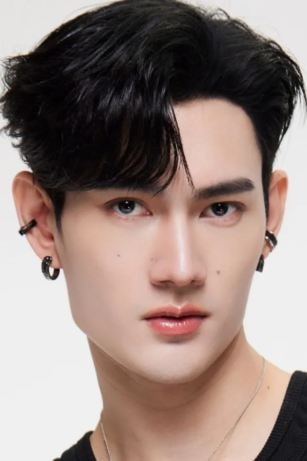 фото นเรศ พร้อมเผ่าพันธ์