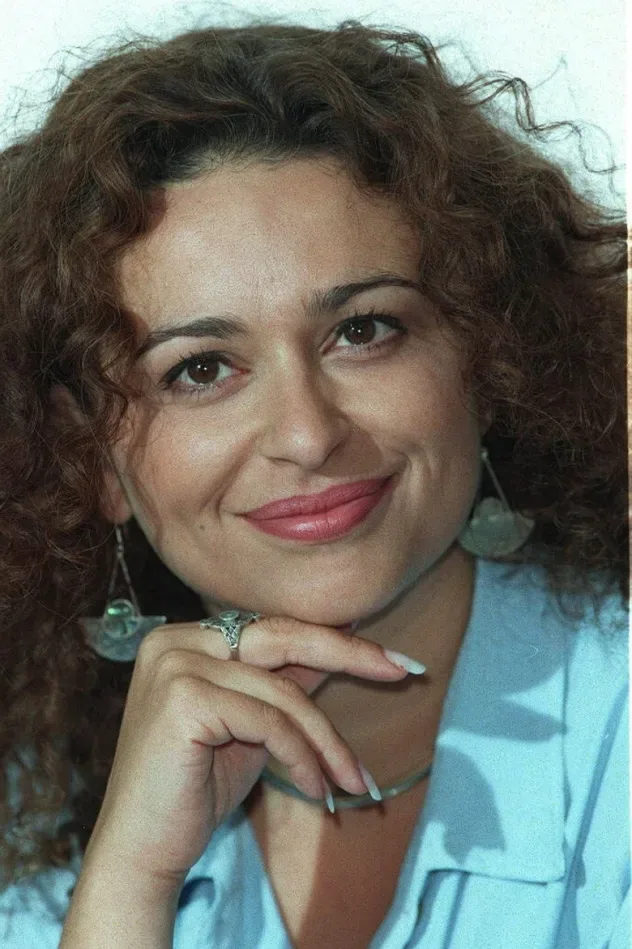 صورة الغلاف لـ Nadia Sawalha