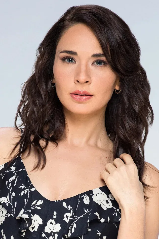 Imagen de portada para Adriana Louvier