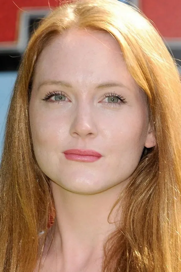 Обложка для Olivia Hallinan