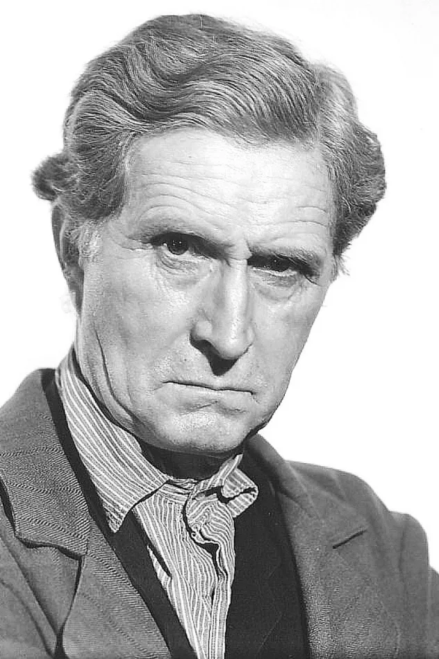 Russell Simpson fotoğrafı