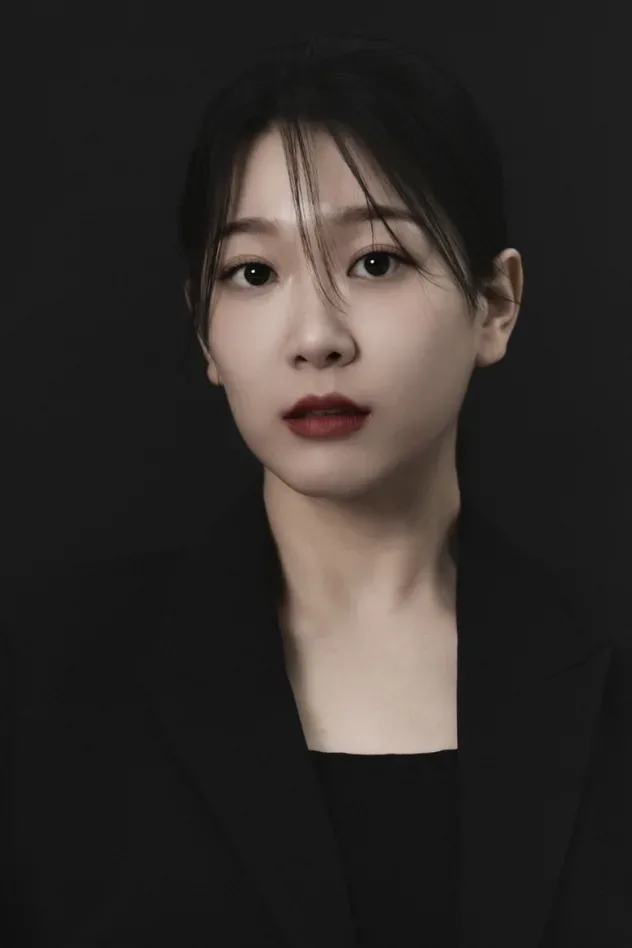Обложка для Jang Yoon-jeong