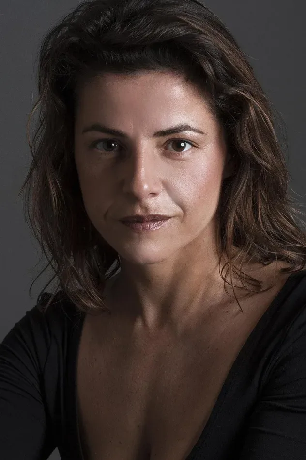 Ana Cunha için kapak görseli