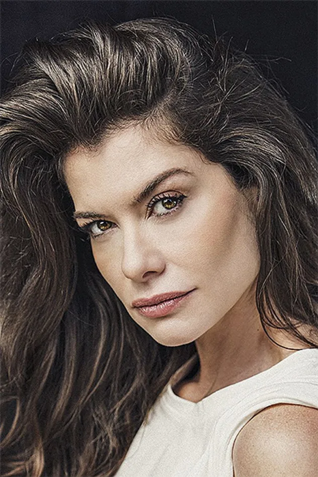 Alinne Moraes photo