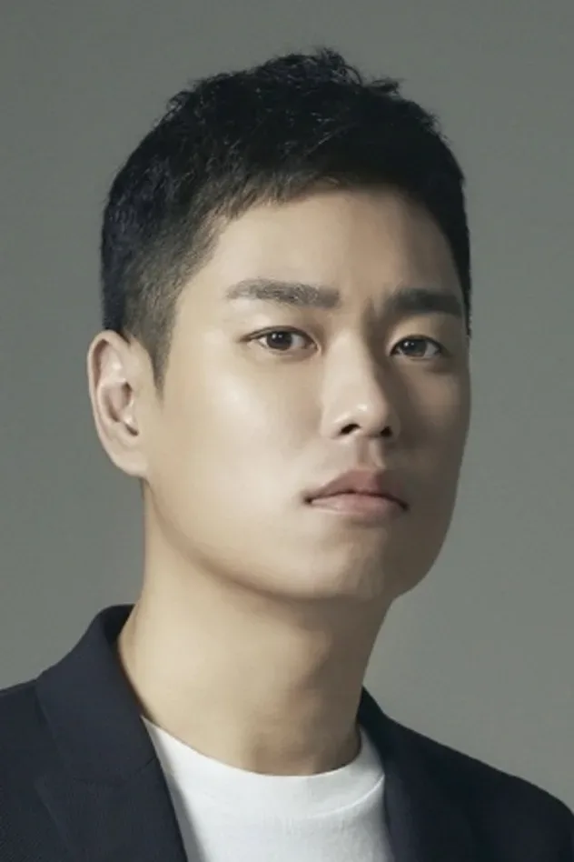 Обложка для Lee Kyo Yeob