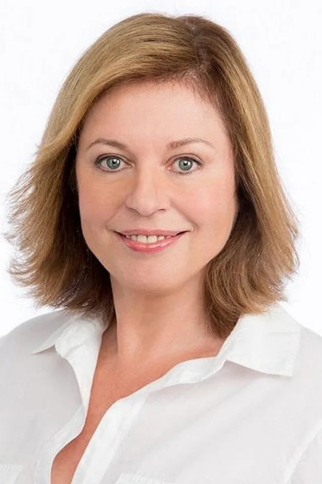 Gina Riley photo