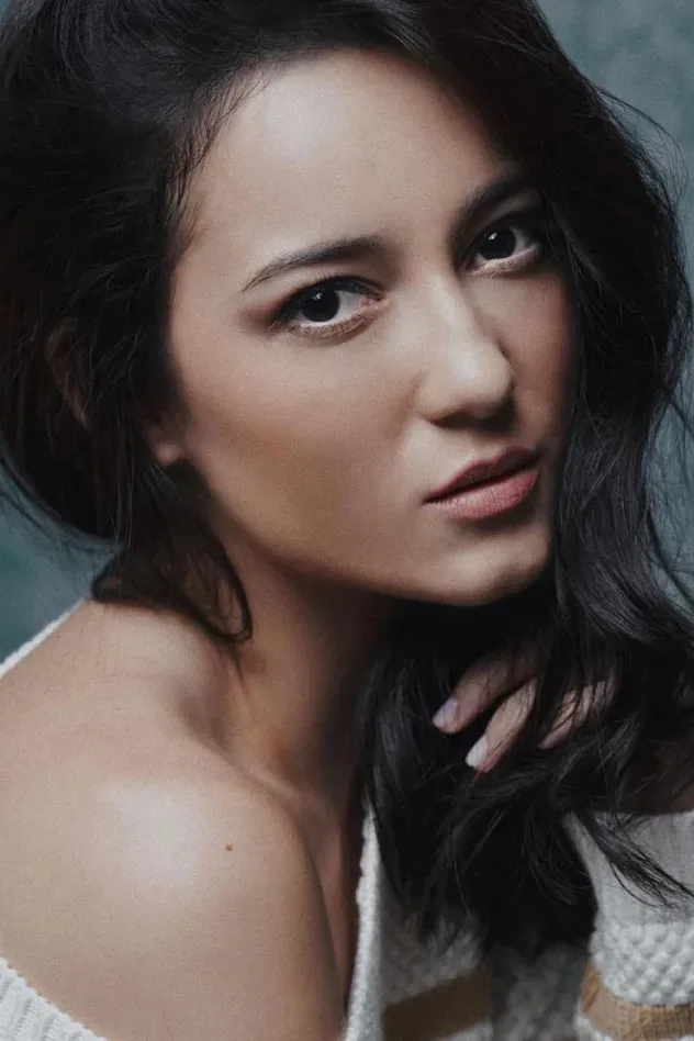Cover image for Julie Estelle