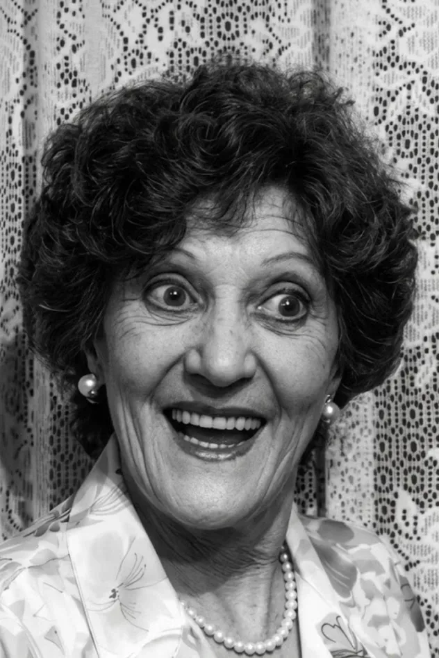 Cover image for Lala Schneider