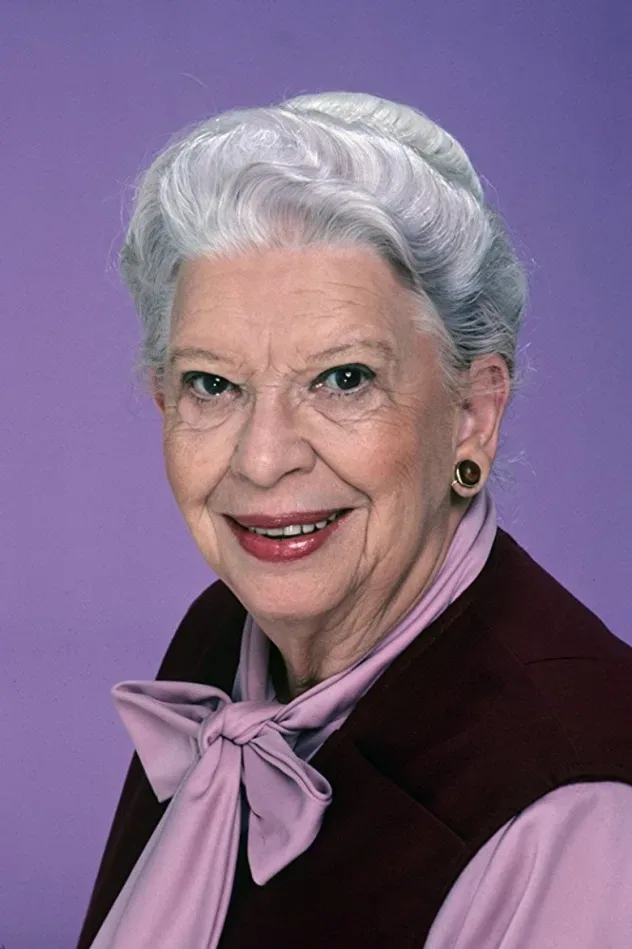 صورة الغلاف لـ Elizabeth Kerr
