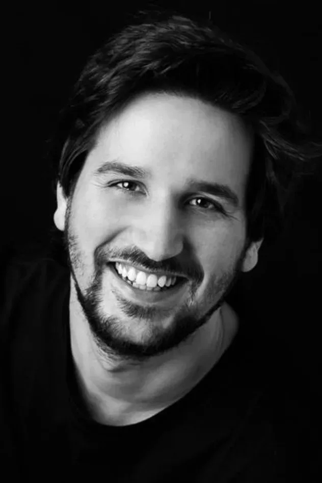 Cover image for Tiago Barroso