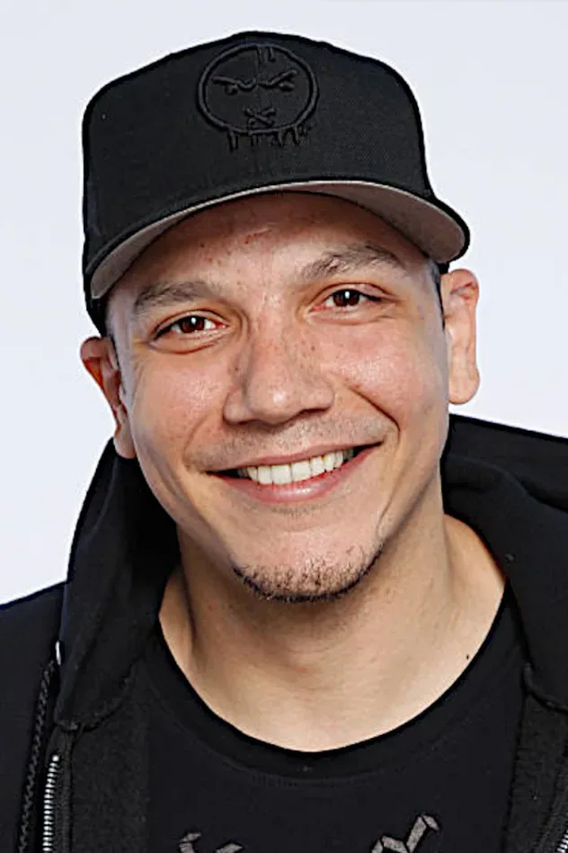 Обложка для Luis J. Gomez