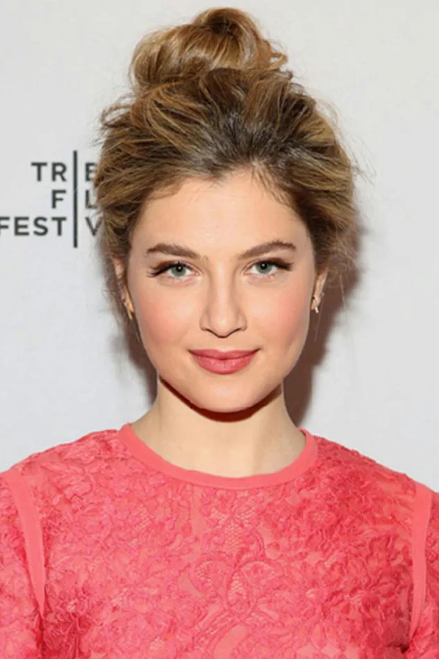 صورة Zoe Levin