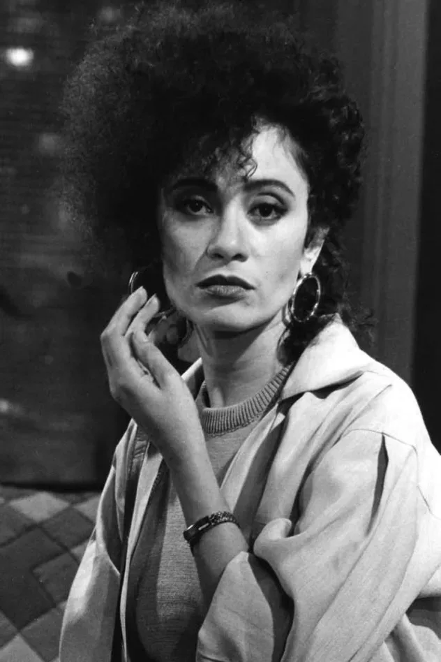 Cover image for Tânia Alves
