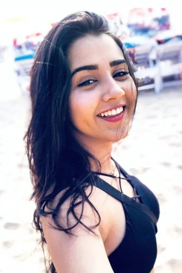 صورة الغلاف لـ Roshni Walia