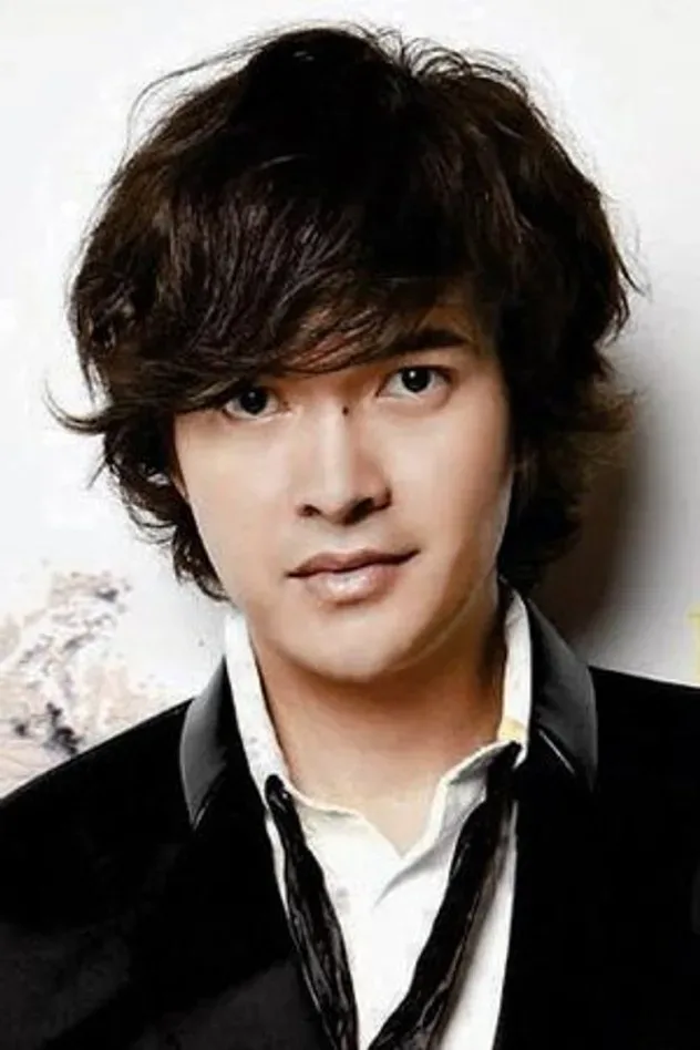 Cover image for Ronnadet Wongsaroj