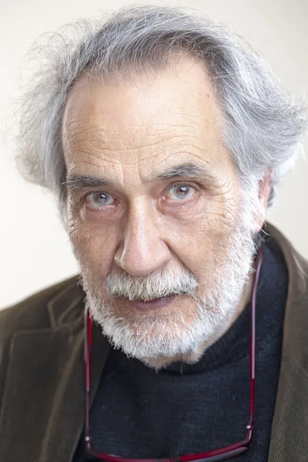 Imagen de portada para Kostas Arzoglou