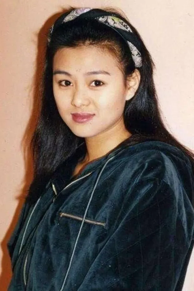 Imagen de portada para Ching-Ching Yiu