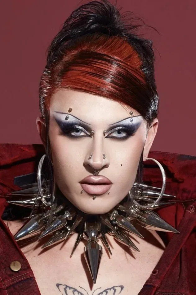 Cover image for Daya Betty