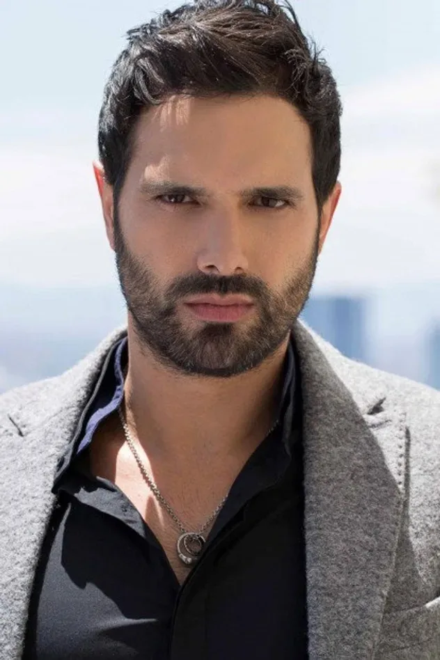 Alejandro Estrada için kapak görseli