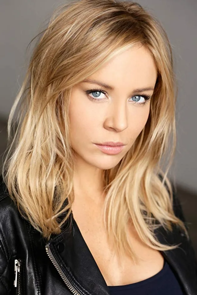 фото Tara Holt