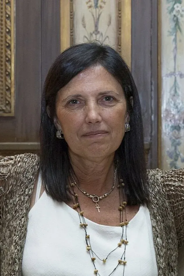 Claudia Piñeiro için kapak görseli