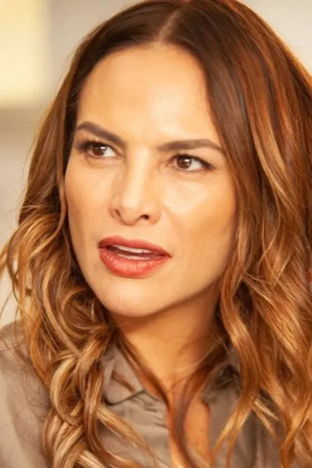 Imagen de portada para Fabiola Campomanes