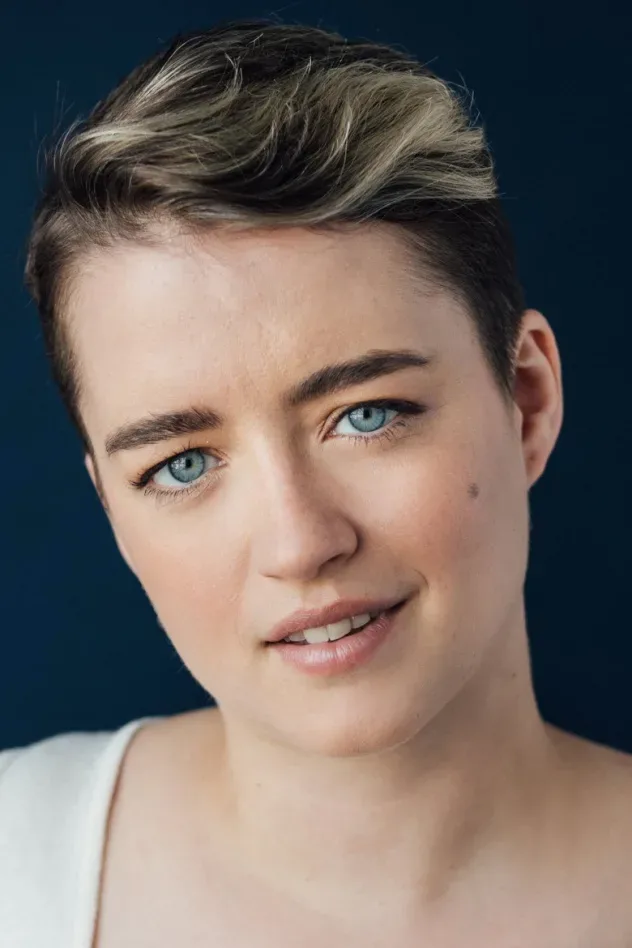 Обложка для Linnea Currie-Roberts