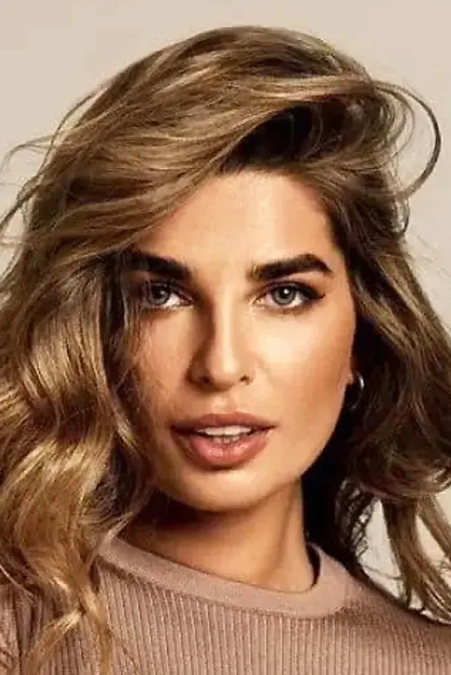 صورة الغلاف لـ Estefania Bernal