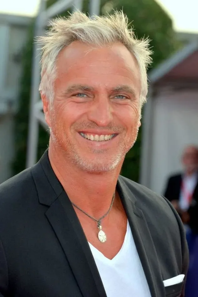 صورة الغلاف لـ David Ginola
