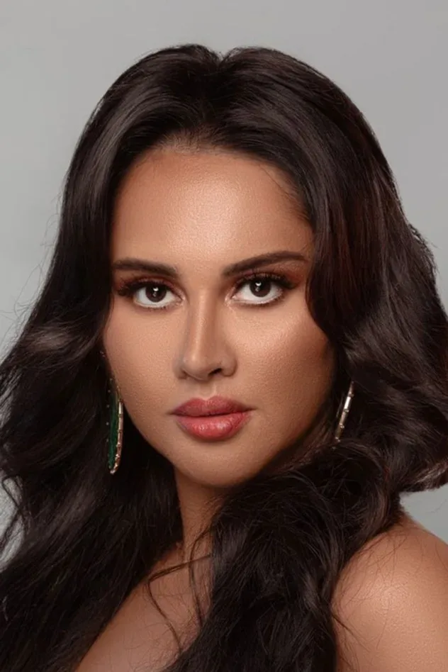 صورة الغلاف لـ Yasmine Raeis