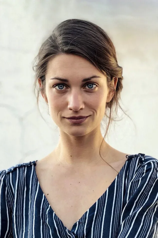 Veronika Macková için kapak görseli