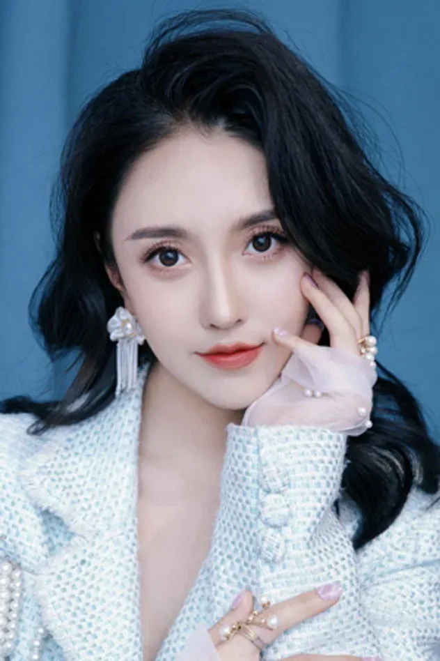 Обложка для Zhou Luoyi