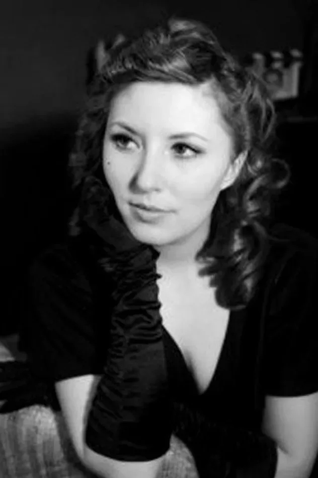 Обложка для Angela Clarke