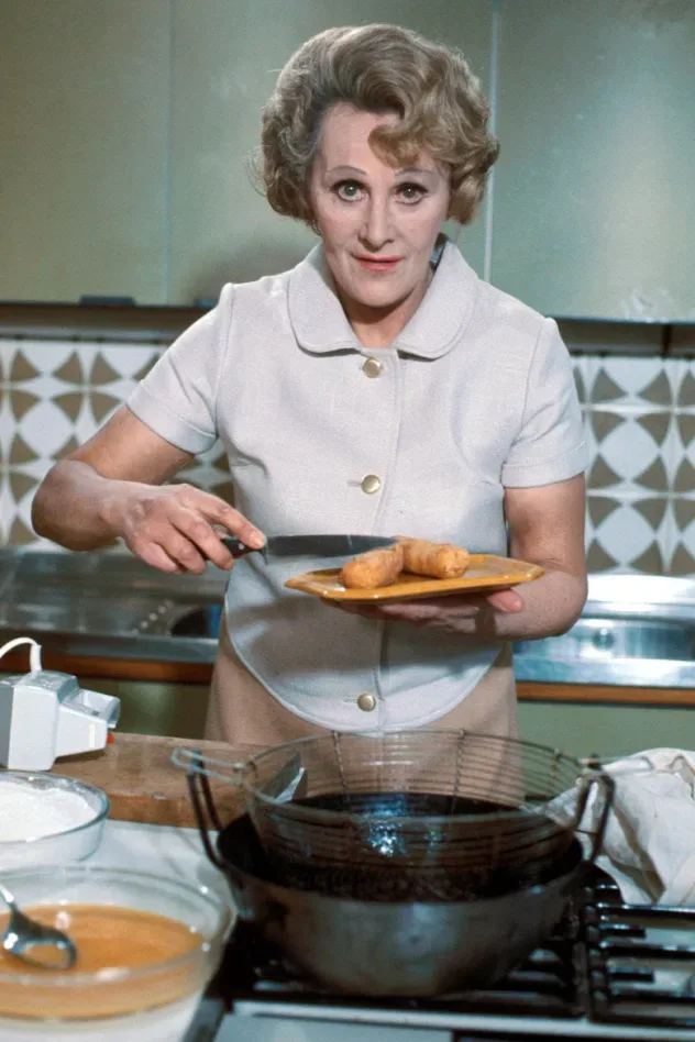 Fanny Cradock için kapak görseli