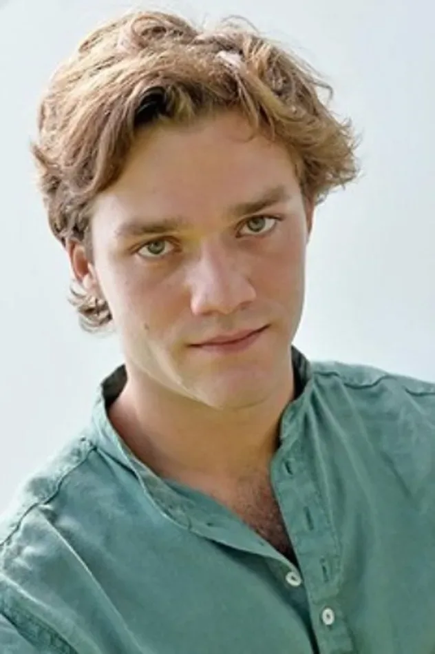 Imagen de portada para Lorenzo Richelmy
