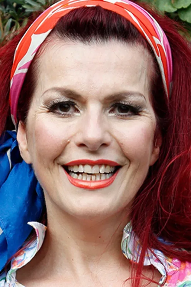 Cover image for Cleo Rocos