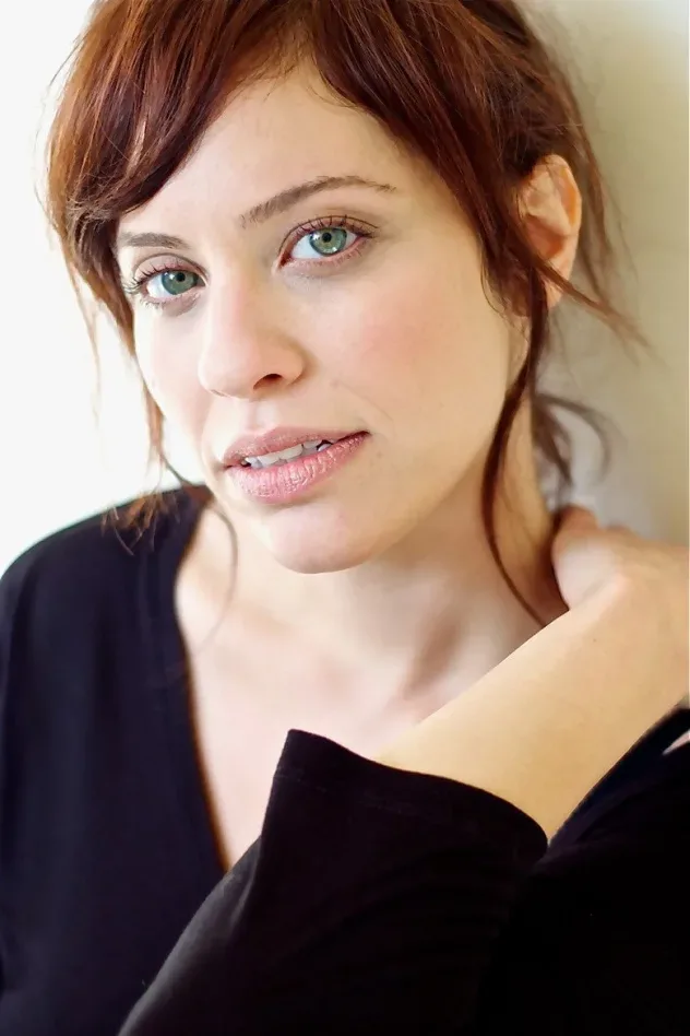 Обложка для Laura Roth