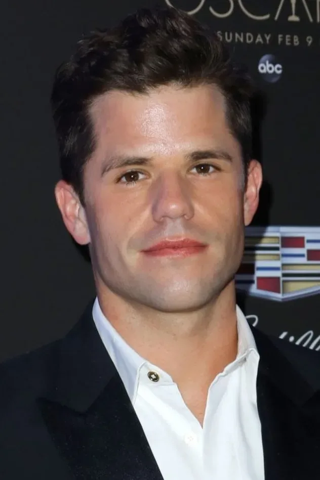 Imagen de portada para Charlie Carver