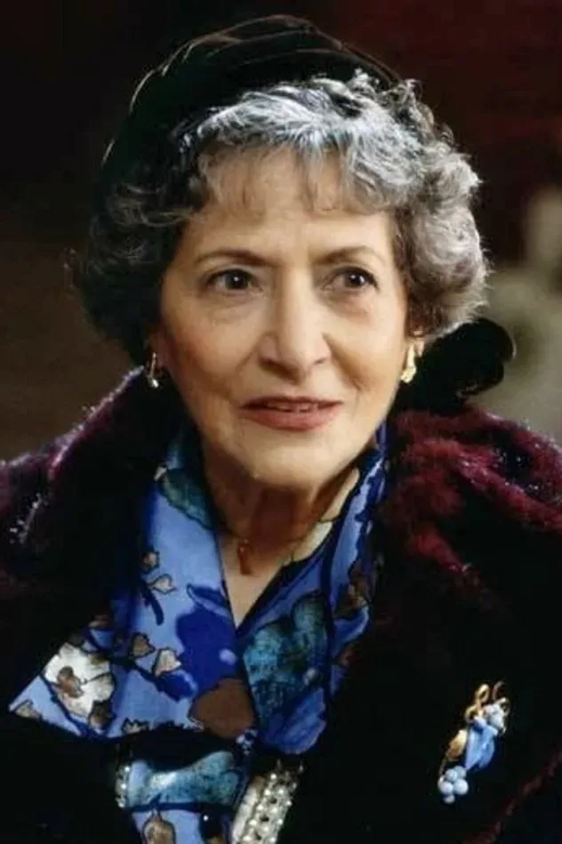 María Elena Flores için kapak görseli